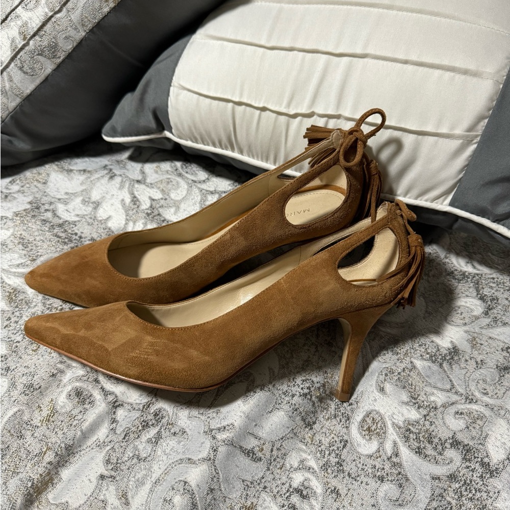 COPY - Marc Fisher Camel Camel Suede pumps with tassel accent sz 8